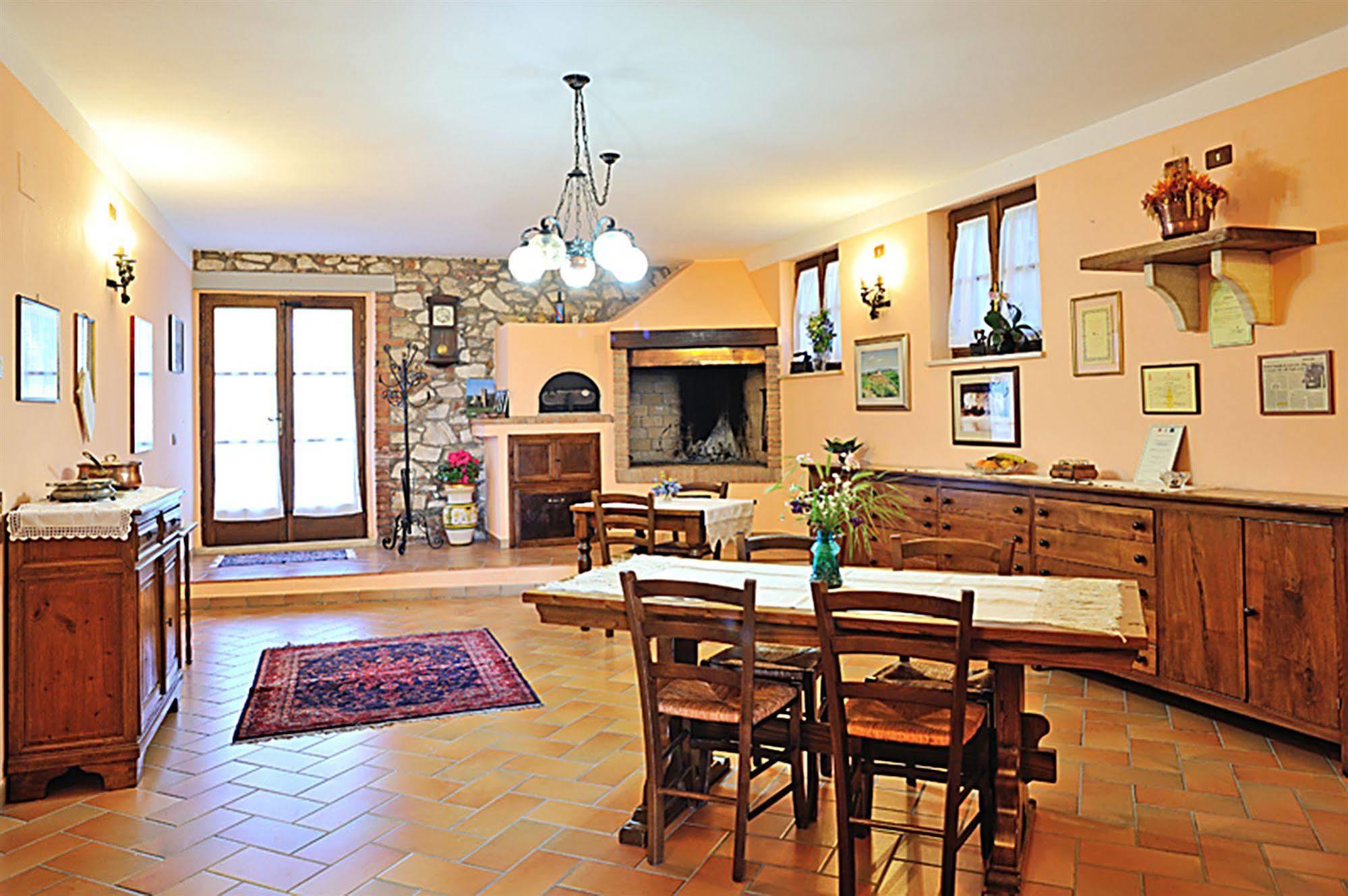 Agriturismo La Buca Di Bellugi San Quirico d'Orcia Bagian luar foto